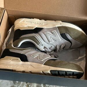 Kids new balance sneakers, gently used